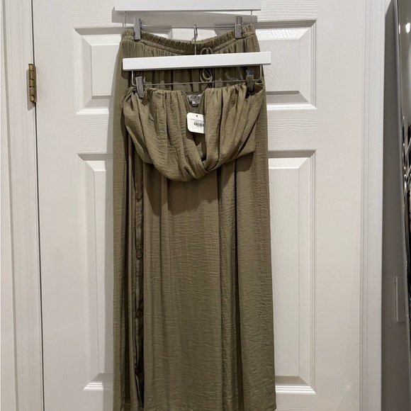 Olive Green Two-Piece Set – Off-Shoulder Crop Top + Wide Leg Pants – Size S - Picture 1 of 4